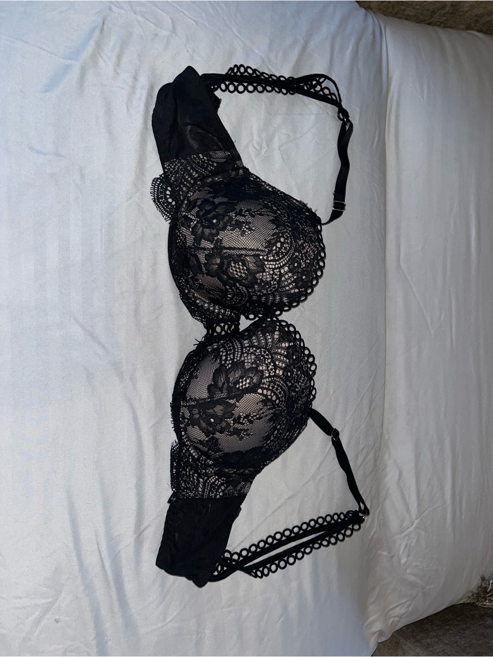 Victoria's Secret Black Lace Push-Up Bra with Scalloped Trim